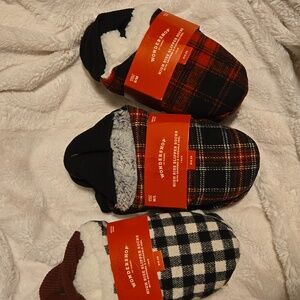 NWT high rise slipper socks work grippers